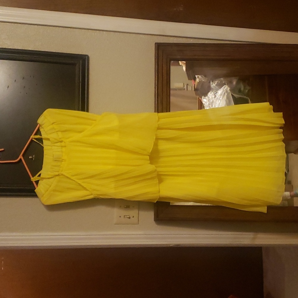 2 piece new without tags yellow skirt and crop top